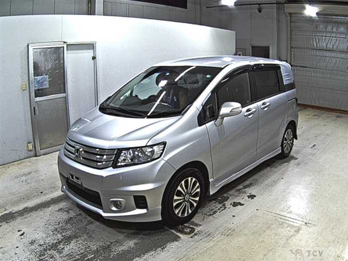 2013 Honda Freed Spike