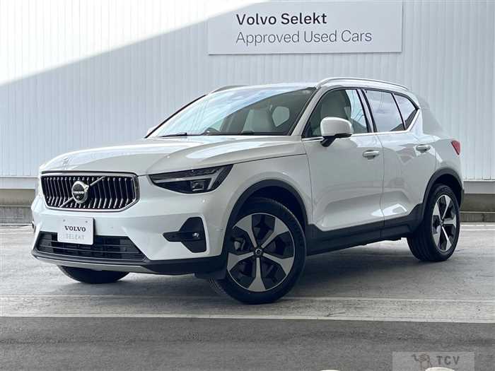 2025 Volvo XC40