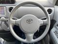 2005 Toyota Sienta