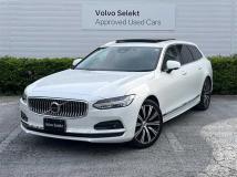 2022 Volvo V90