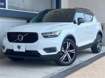 2022 Volvo XC40