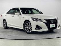 2016 Toyota Crown Hybrid