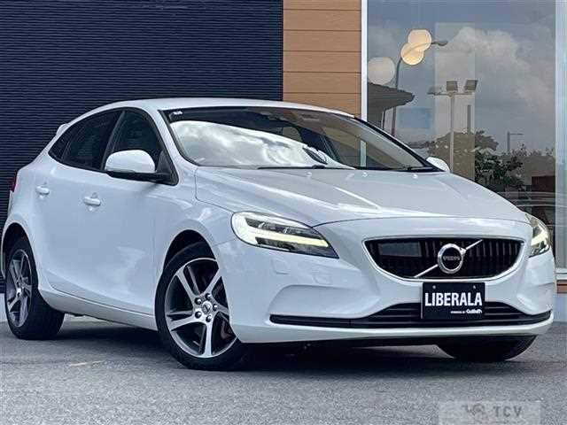 2018 Volvo V40