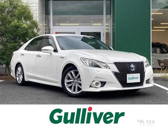 2013 Toyota Crown Hybrid