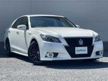 2015 Toyota Crown Hybrid