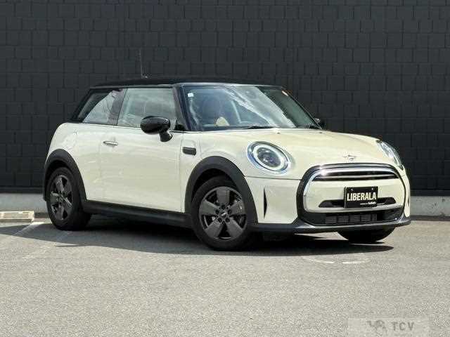 2021 BMW MINI