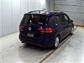 2016 Volkswagen Golf Touran