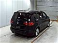 2016 Volkswagen Golf Touran