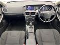 2017 Volvo V40