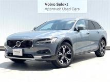 2022 Volvo V90