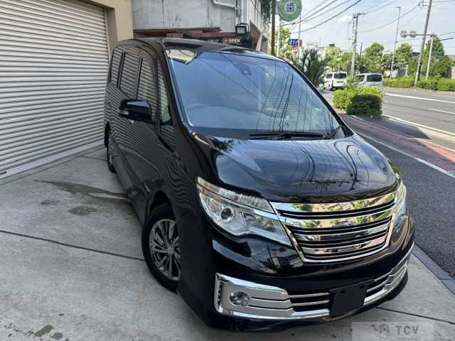 2015 Nissan Serena