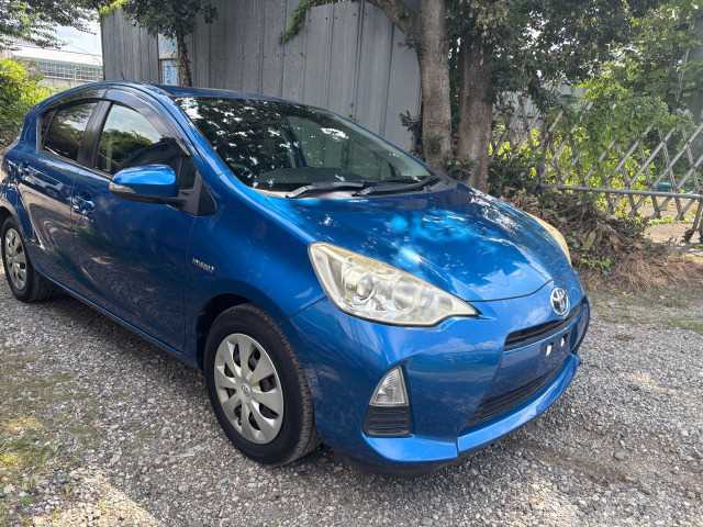2012 Toyota AQUA