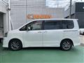 2013 Toyota Voxy