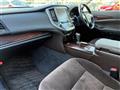 2015 Toyota Crown Hybrid
