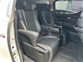 2017 Toyota Alphard Hybrid