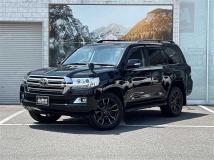 2017 Toyota Land Cruiser