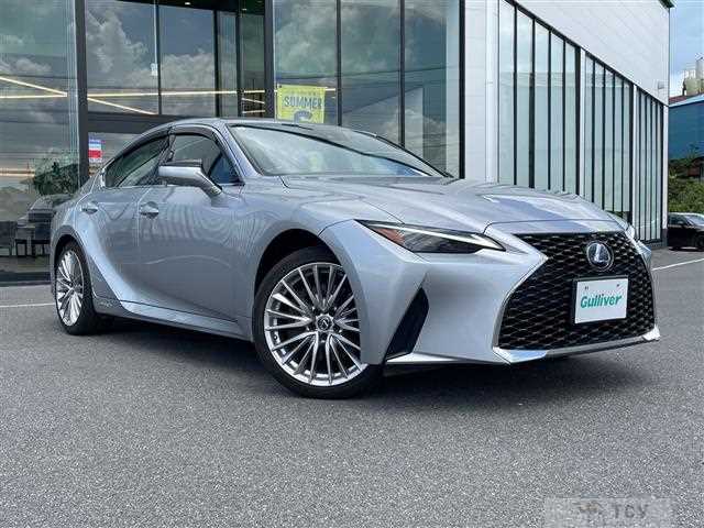 2021 Lexus IS