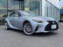 2021 Lexus IS