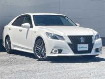 2013 Toyota Crown Hybrid