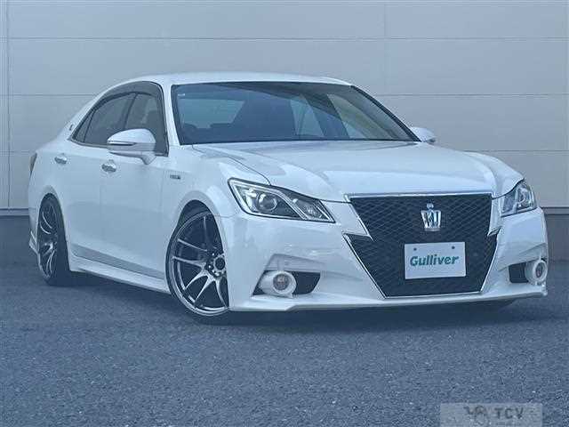 2014 Toyota Crown Hybrid