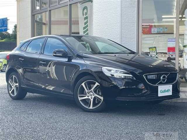 2018 Volvo V40