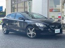2018 Volvo V40