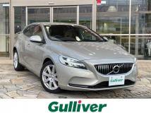 2017 Volvo V40