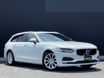 2017 Volvo V90