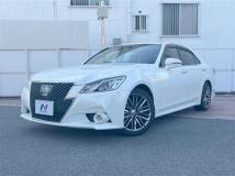 2013 Toyota Crown Hybrid