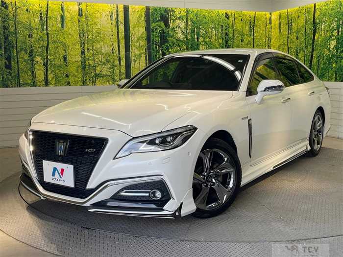 2018 Toyota Crown Hybrid