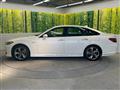 2019 Toyota Crown Hybrid