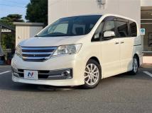 2011 Nissan Serena