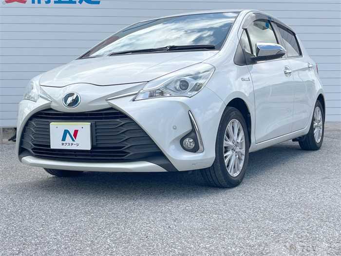 2017 Toyota Vitz