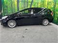 2013 Toyota PRIUS α