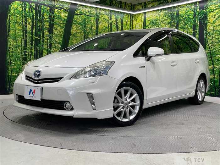 2013 Toyota PRIUS α