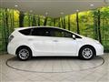2013 Toyota PRIUS α
