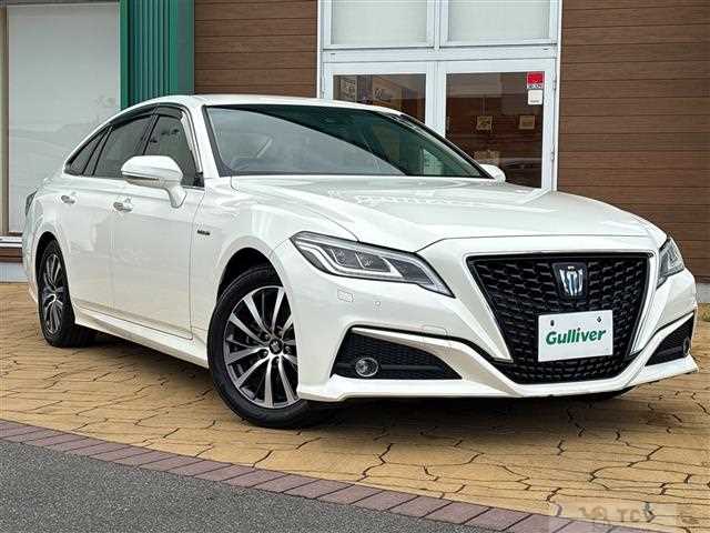 2019 Toyota Crown Hybrid