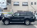2014 Mitsubishi Pajero