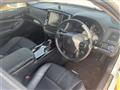 2017 Toyota Crown Hybrid