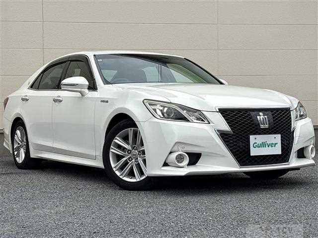 2015 Toyota Crown Hybrid