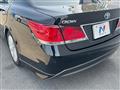 2013 Toyota Crown Hybrid