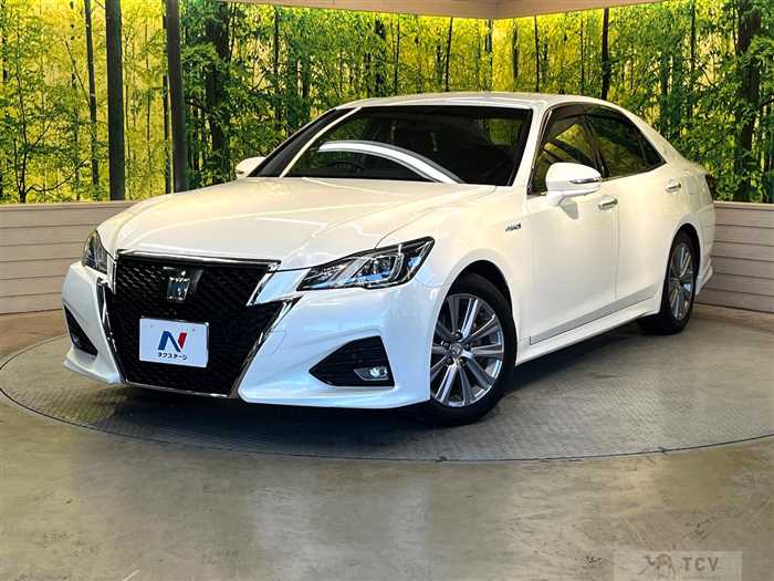 2015 Toyota Crown Hybrid