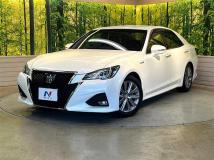 2015 Toyota Crown Hybrid