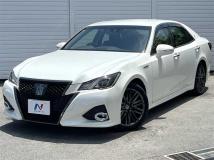 2017 Toyota Crown Hybrid