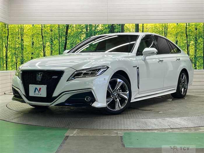2019 Toyota Crown Hybrid