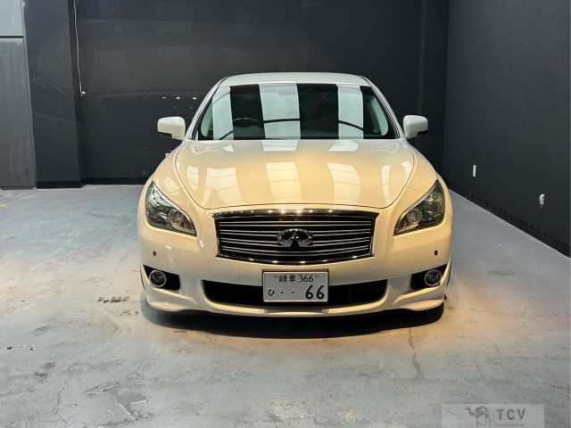 2010 Nissan Fuga