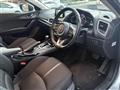 2017 Mazda Axela