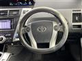 2012 Toyota PRIUS α