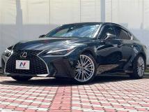 2021 Lexus IS