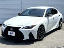 2021 Lexus IS